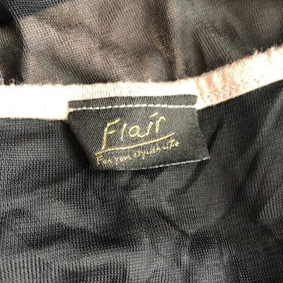 FLAIR | Sheer Back T-shirt - Picture 4 of 5